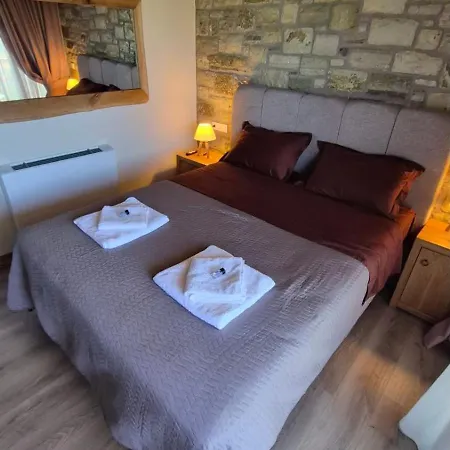Stone Loft * Karpenísion