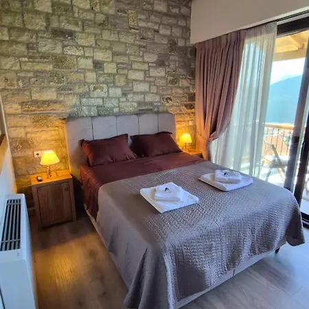 Stone Loft * Karpeníszi
